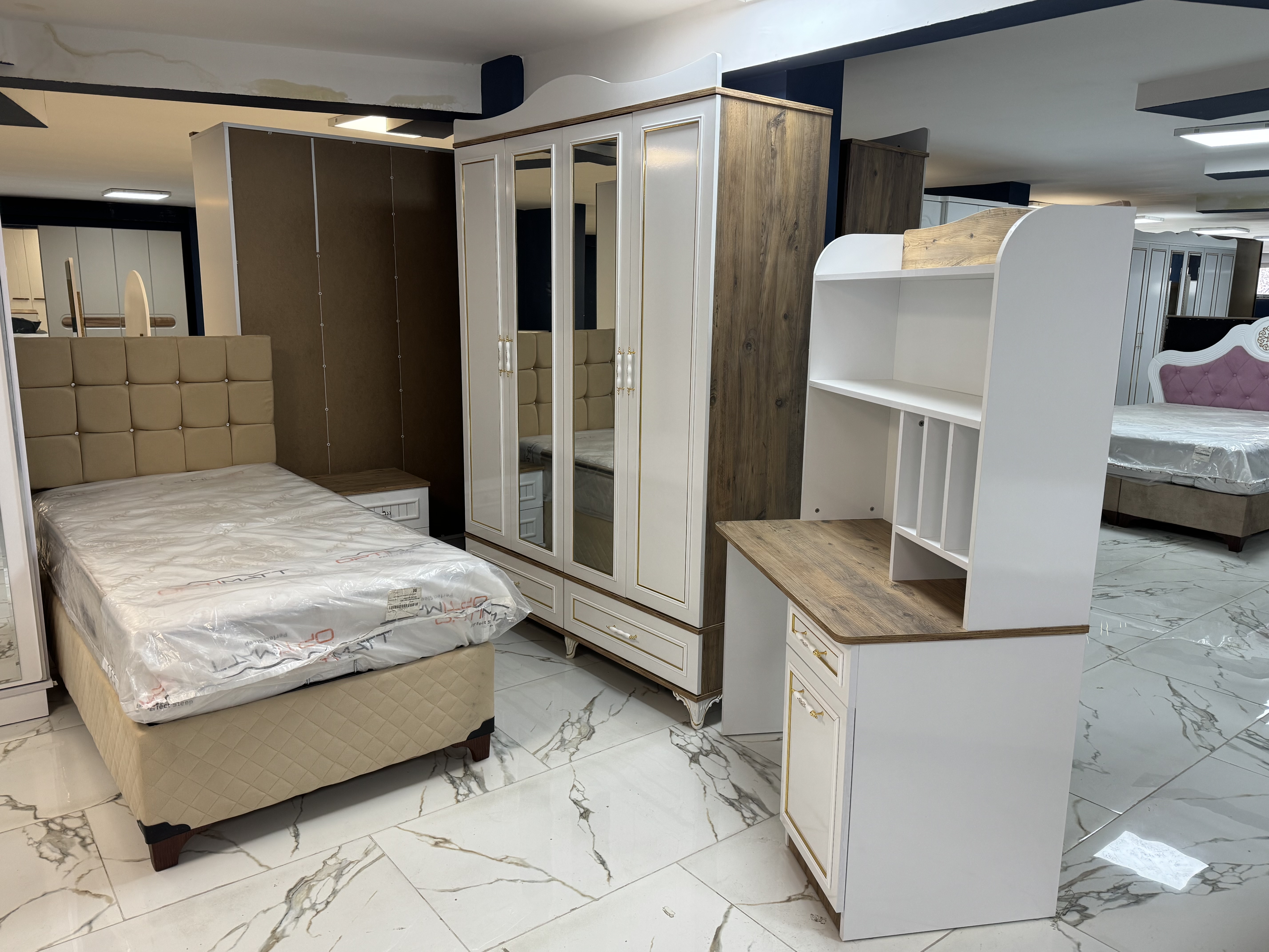 PIRLANTA GENÇ ODASI TAKIMI